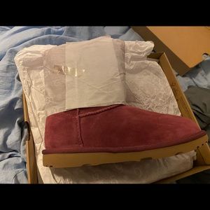 Brand new magenta bow ugg boots